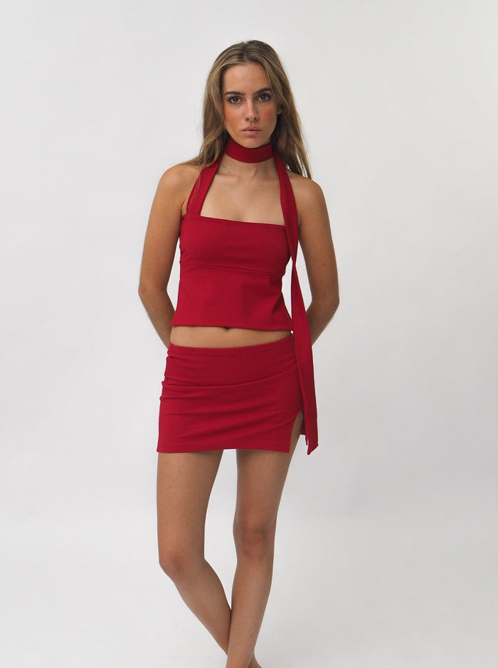 Falda Uma Roja